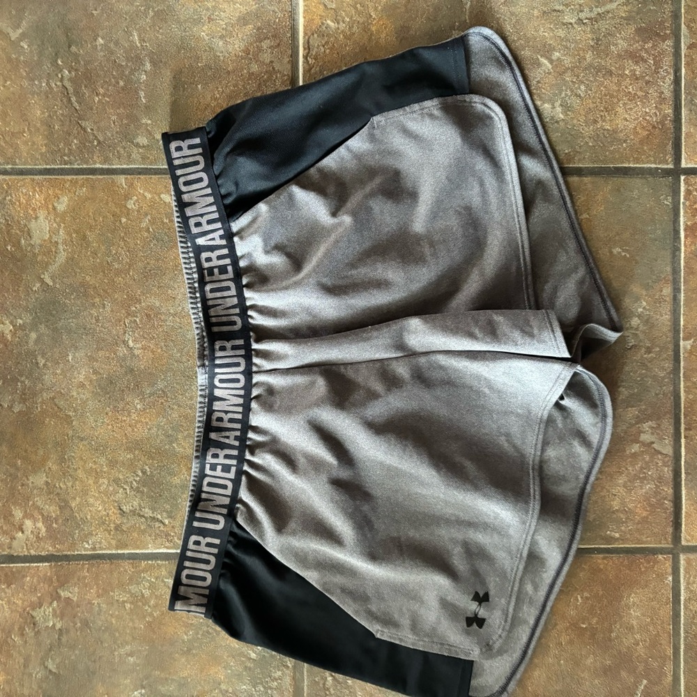SPORTS CLOTHES - Picture 5 of 9